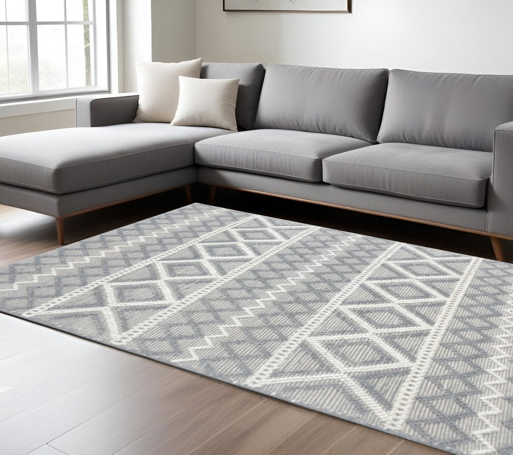 6' X 9' Gray and Ivory Geometric Handmade Area Rug