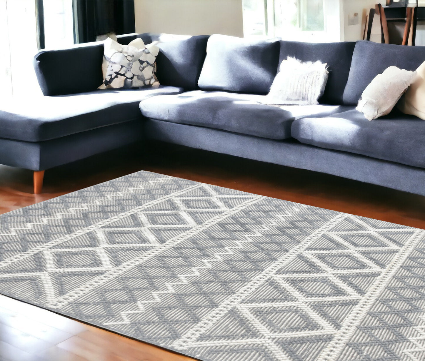 8' X 11' Gray and Ivory Geometric Handmade Area Rug