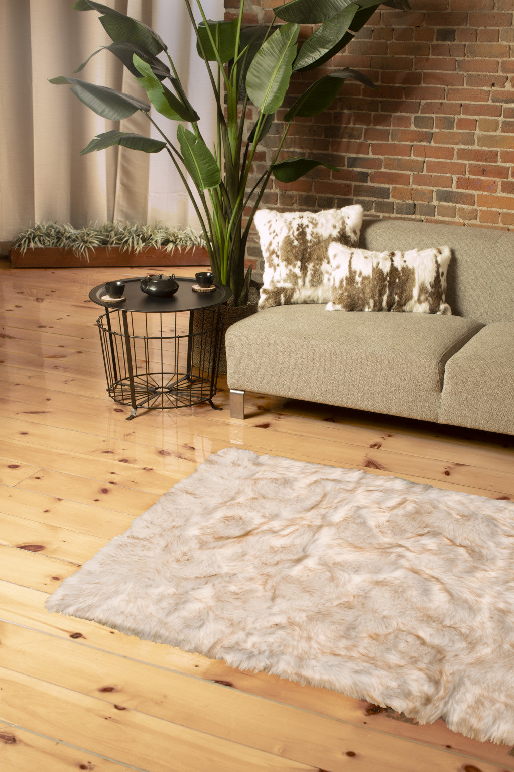 3' X 5' Ombre Tan Faux Fur Washable Non Skid Area Rug