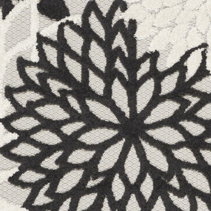 12' Black And White Indoor Outdoor Runner Rug