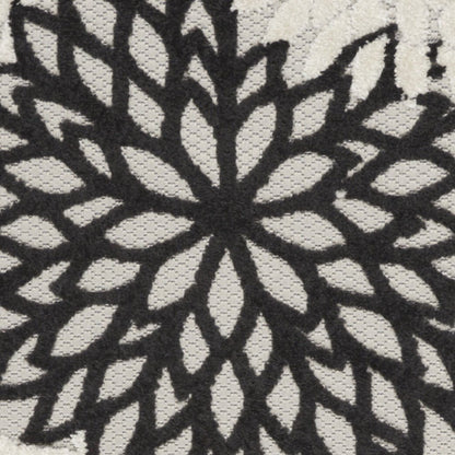 8' Black And White Indoor Outdoor Runner Rug