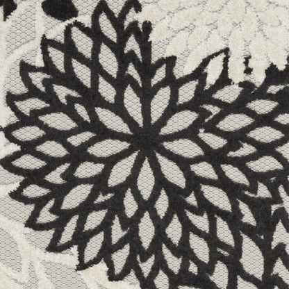8' Black And White Indoor Outdoor Runner Rug