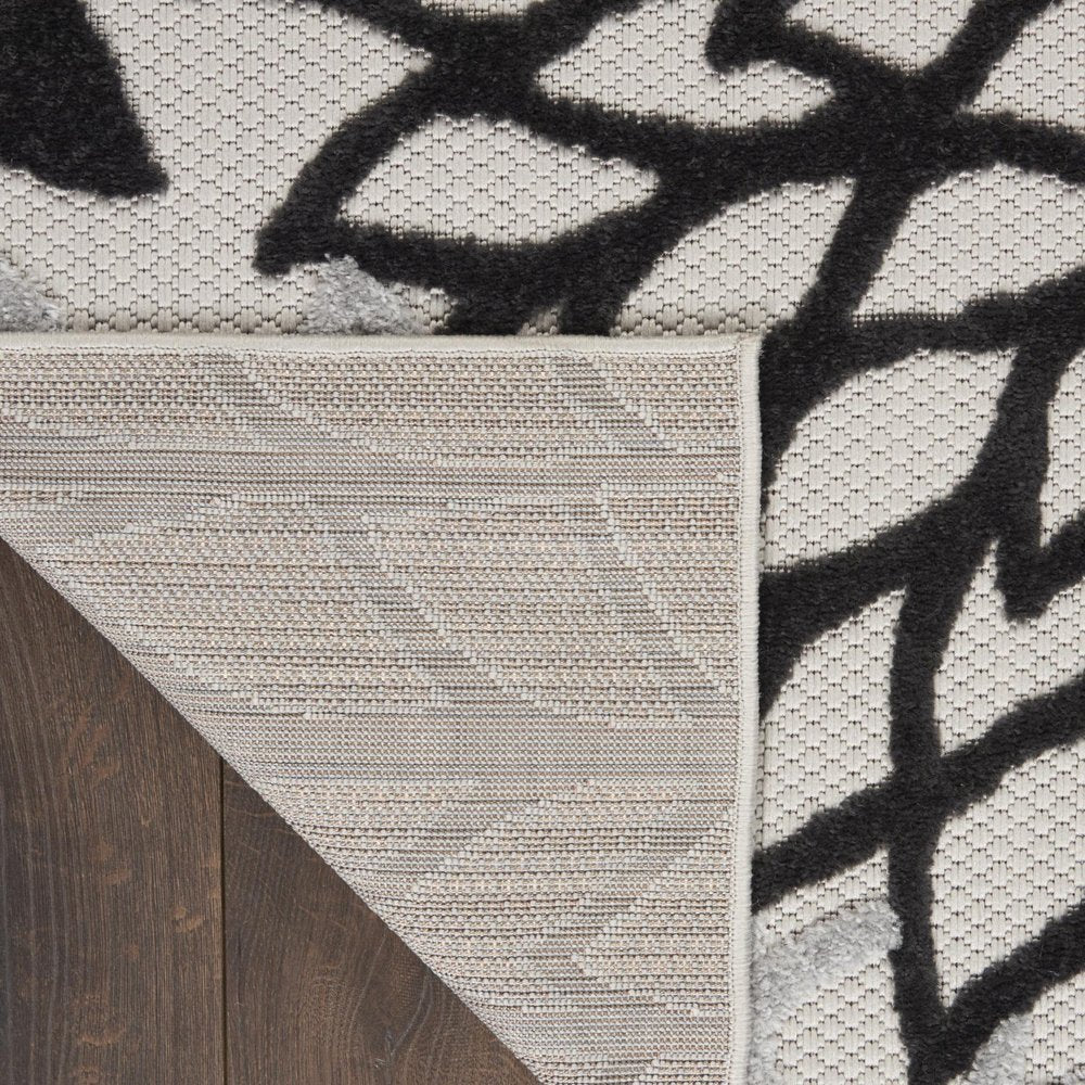 9' X 12' Black And White Indoor Outdoor Area Rug