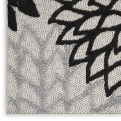 10' X 13' Black And White Floral Indoor Outdoor Area Rug