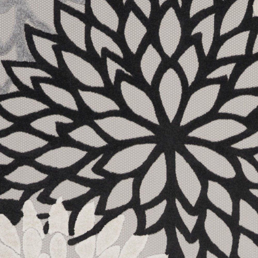 10' X 13' Black And White Floral Indoor Outdoor Area Rug