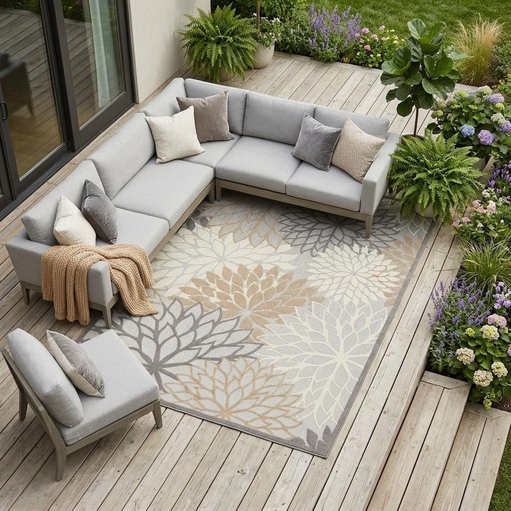 9' X 12' Gray And Ivory Indoor Outdoor Area Rug