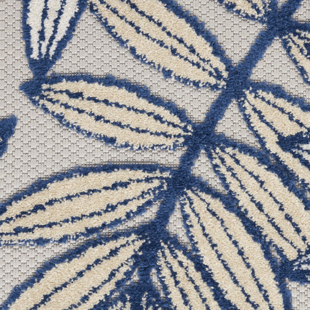 8' X 8' Ivory And Blue Round Indoor Outdoor Area Rug