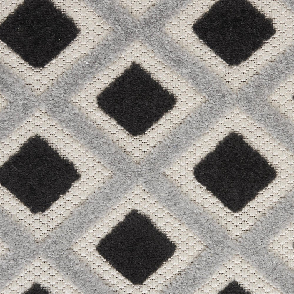 6' Black And White Indoor Outdoor Runner Rug