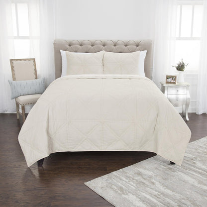 Set of Three Ivory Geometric King Quilt