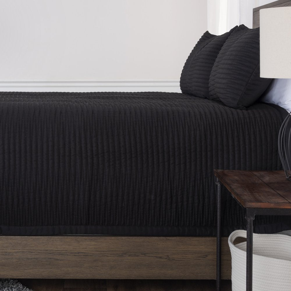 Black Geometric Queen Quilt
