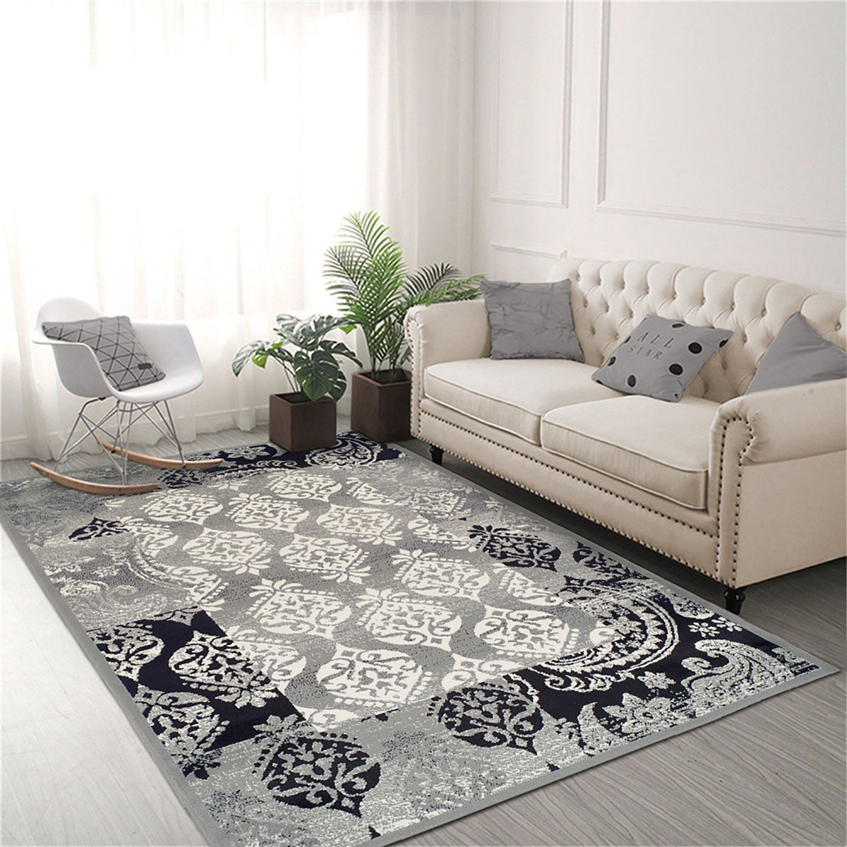 4' X 6' Black And Gray Damask Power Loom Distressed Stain Resistant Area Rug