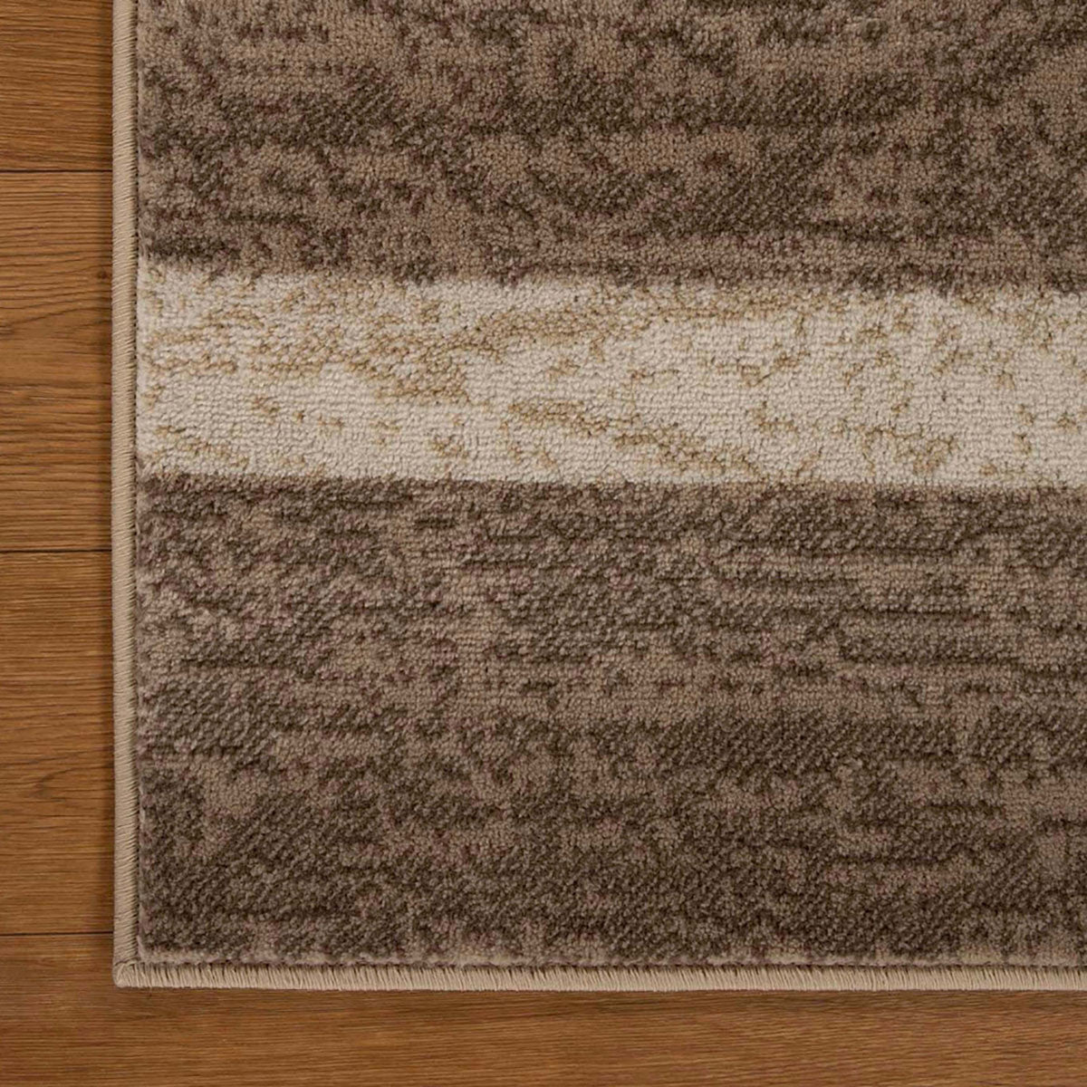 4' X 6' Beige Patchwork Power Loom Stain Resistant Area Rug