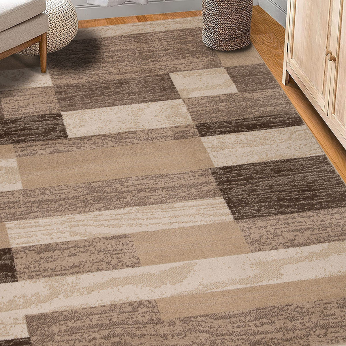 4' X 6' Beige Patchwork Power Loom Stain Resistant Area Rug