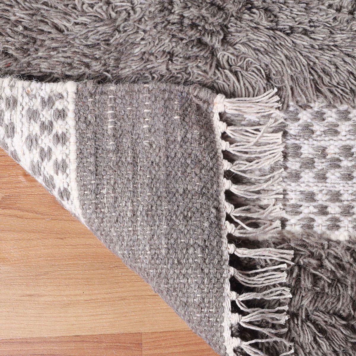 4' X 6' Grey And Silver Wool Striped Flatweave Handmade Stain Resistant Area Rug With Fringe