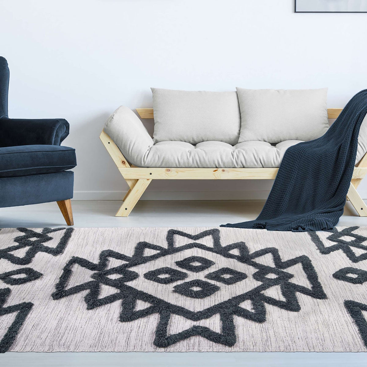 4' X 6' Ivory And Charcoal Wool Geometric Flatweave Handmade Stain Resistant Area Rug With Fringe