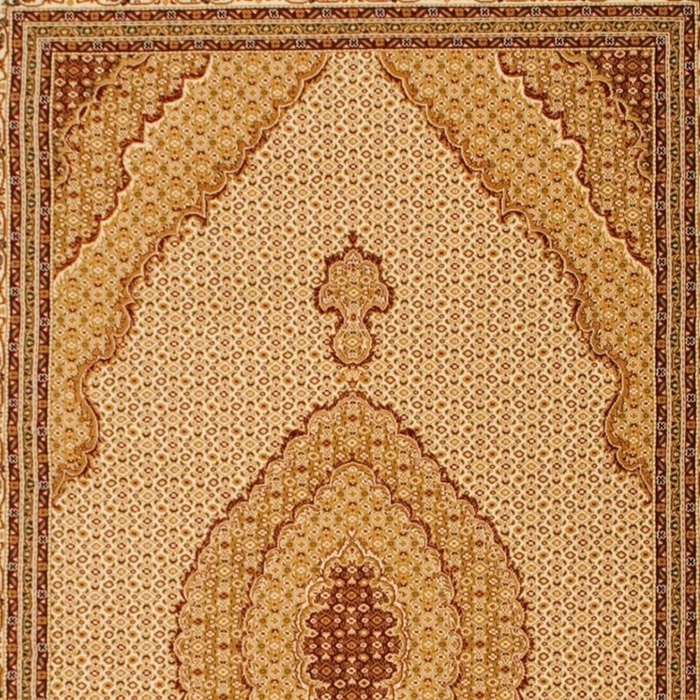4' X 6' Beige and Ivory Oriental Power Loom Area Rug