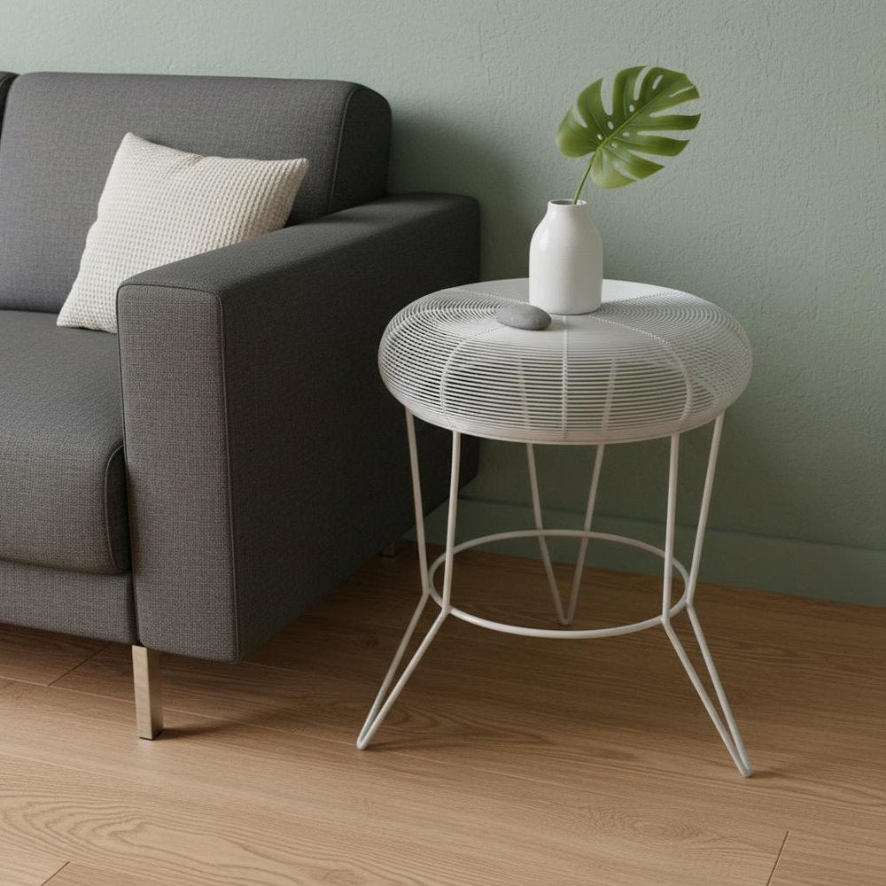 18" white wire end table with a round top