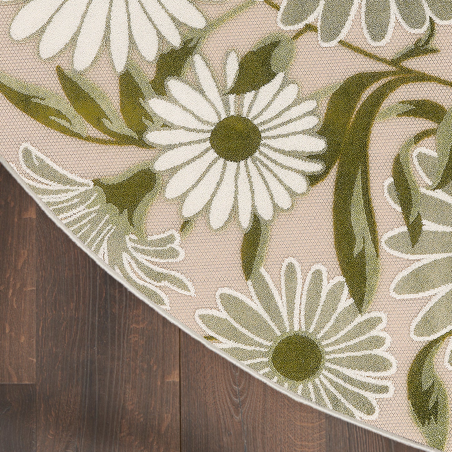 Beige-pink floral outdoor rug with white daisies and green centers, round 8'.