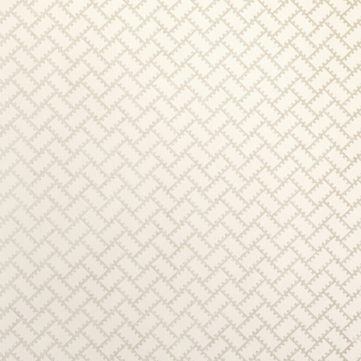 Cream wallpaper with a subtle interlocking diamond pattern in light beige and gold.