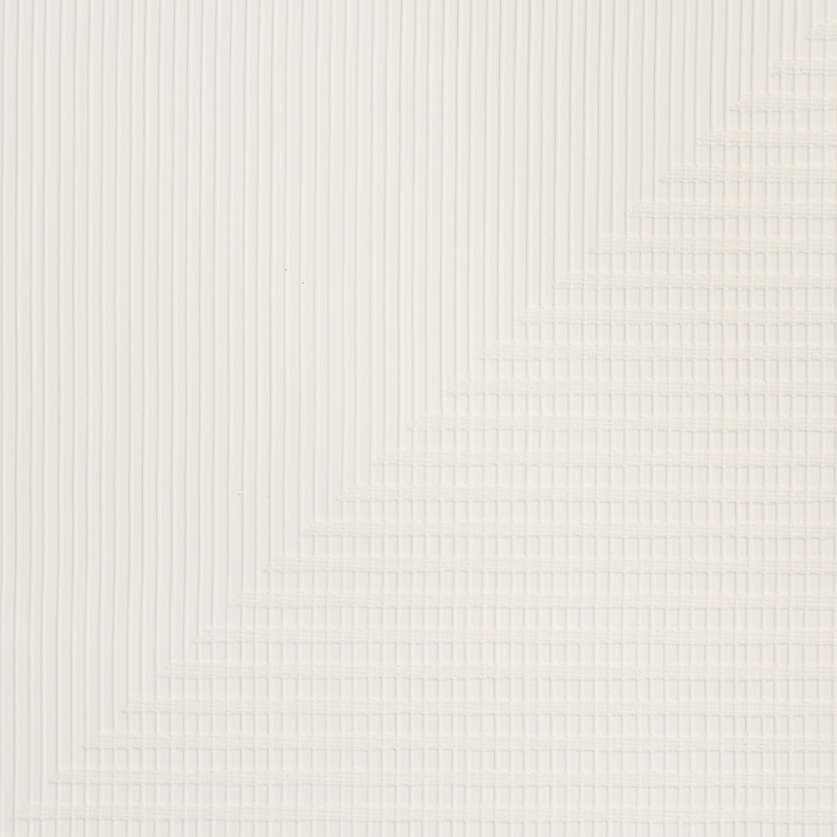 SCHUMACHER  TEXTURED & WOVEN WALLCOVERINGS HAND COMBED TRIANGLES   WHITE   - 5016521