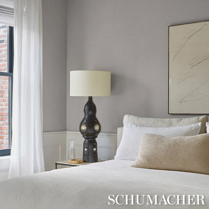 Vinyl wallcovering with a shagreen texture in Dove color.