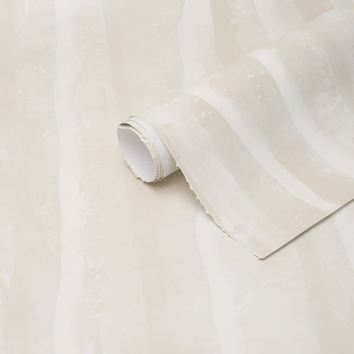 SCHUMACHER  PATTERSON FLYNN ALDEN ORGANIC PLASTER WALLCOVERING   Oyster   - 5017420