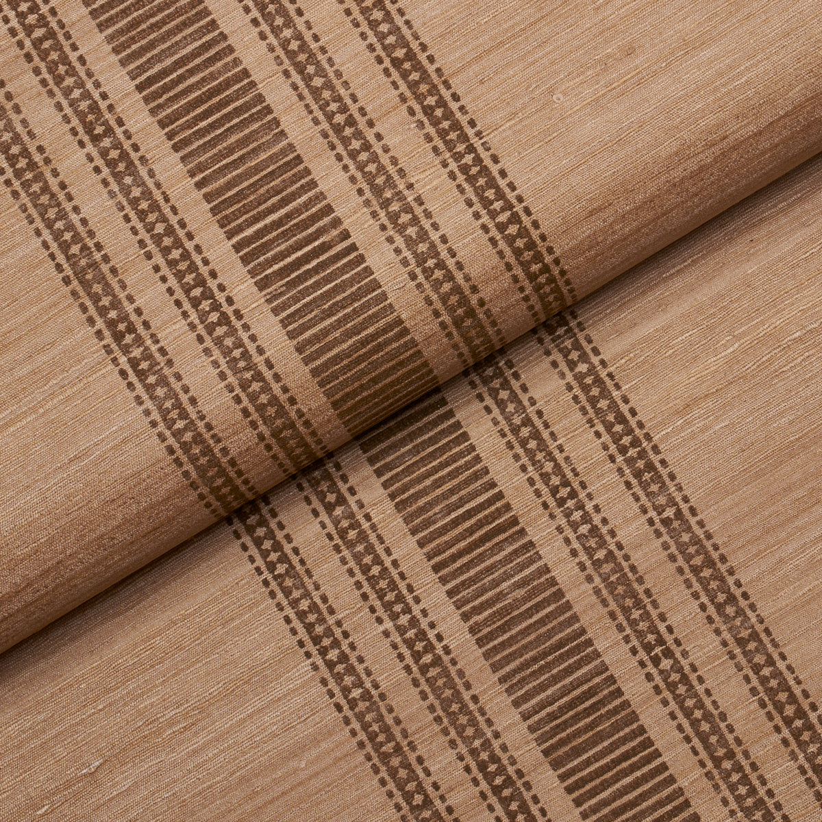 SCHUMACHER  PATTERSON FLYNN CASSIA SILK STRIPE WALLCOVERING   Walnut   - 5017451