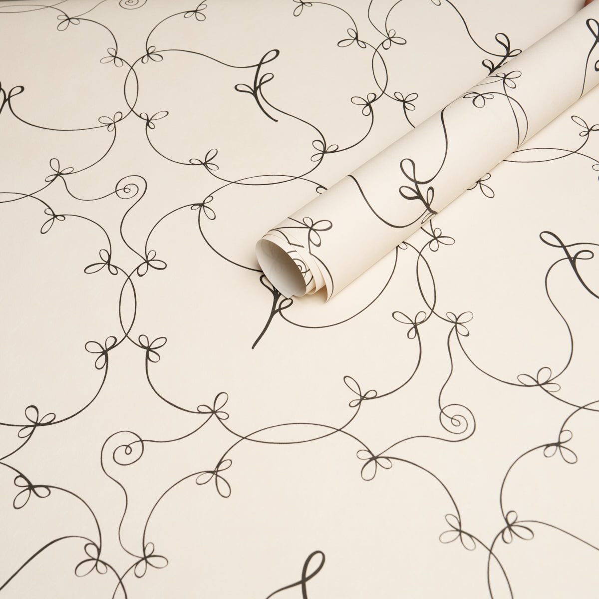 SCHUMACHER  BACKDROP BRODERIE   BLACK , IVORY   - 5017852