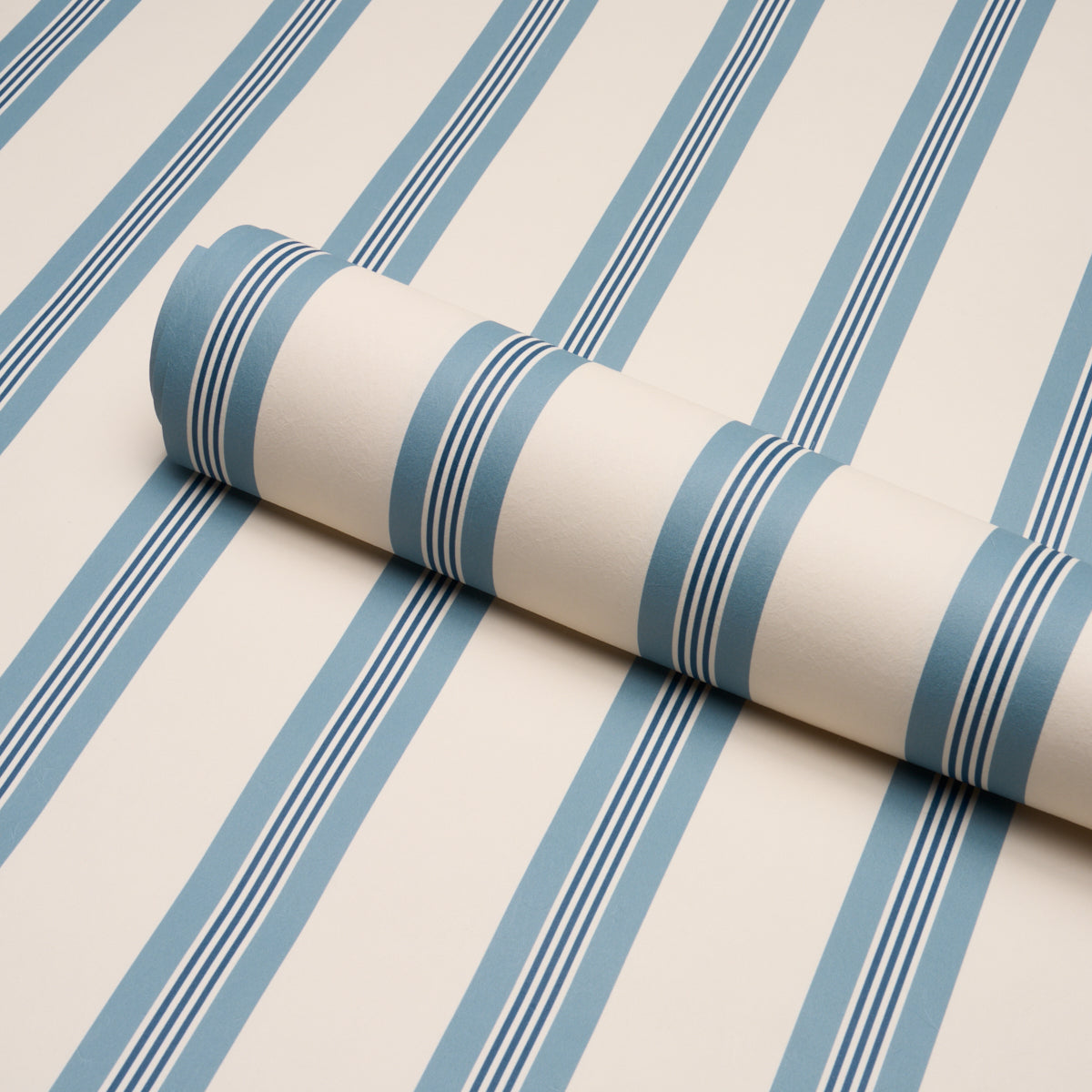 SCHUMACHER  STRIPED WALLCOVERINGS CHATHAM STRIPE   Delft   - 5018176