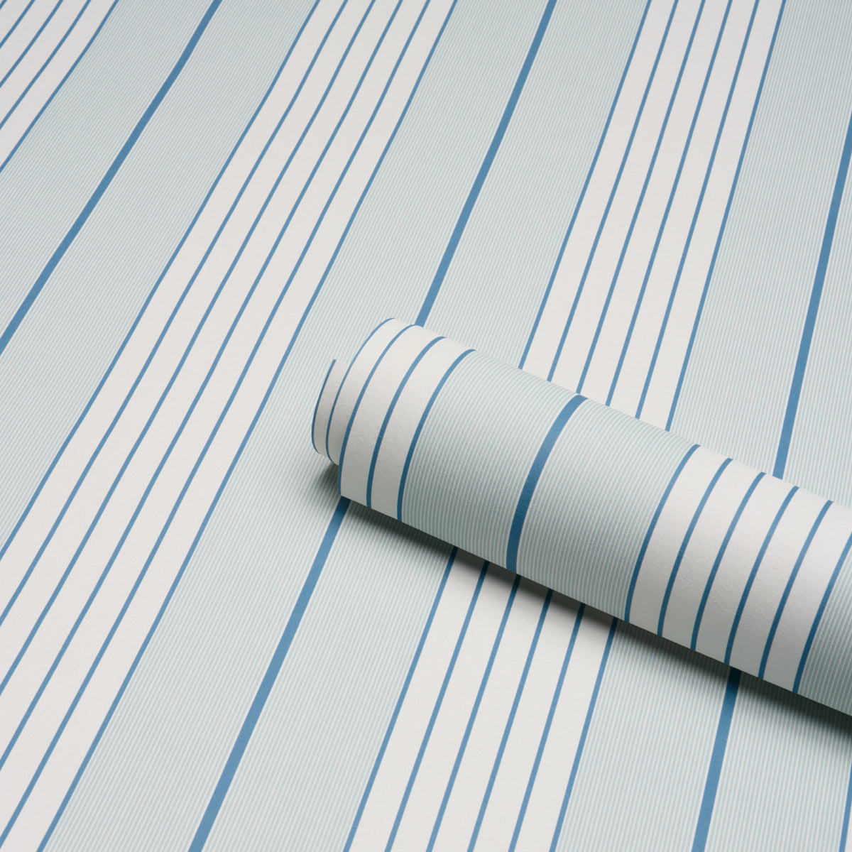 SCHUMACHER  STRIPED WALLCOVERINGS AUDREY STRIPE   Blues   - 5018181