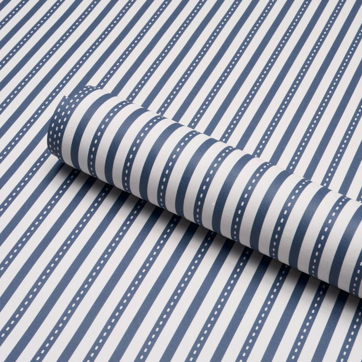 SCHUMACHER  STRIPED WALLCOVERINGS MATHIS TICKING STRIPE   Indigo   - 5018202