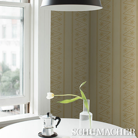 SCHUMACHER  BACKDROP THE PEARLIES   Soft Gold   - 5018371