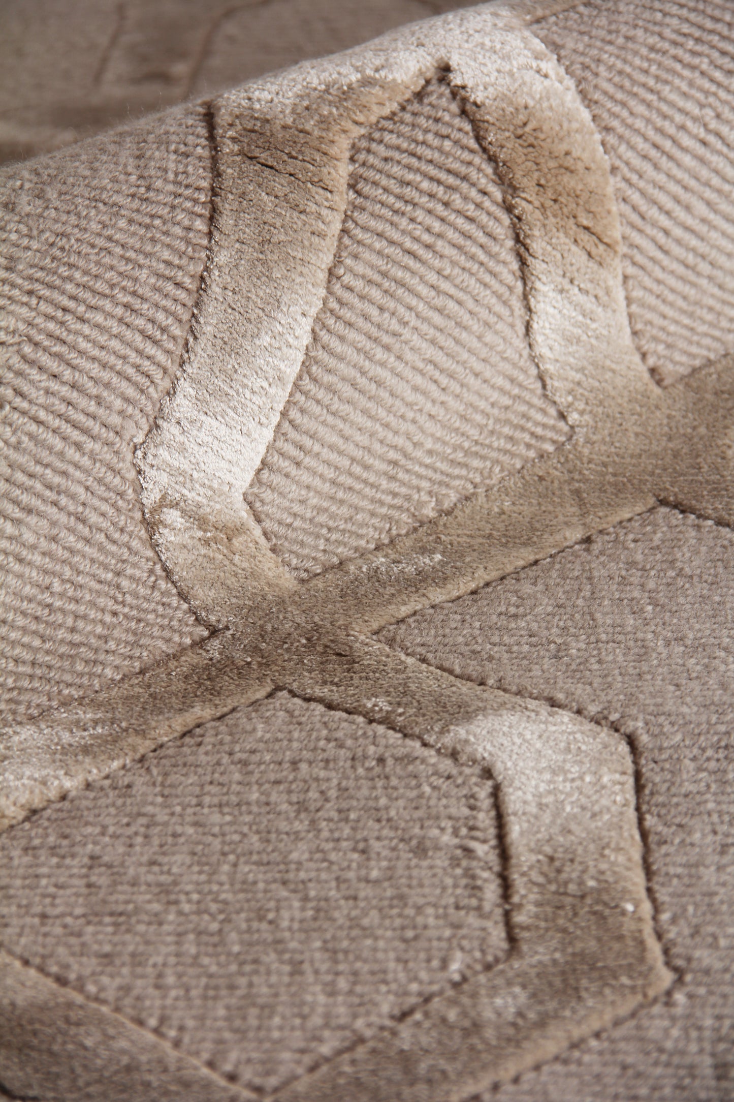 EXQUISITE RUGS OUTLET  Metro Velvet Indoor Hand Knotted    - 5058-5'X7'