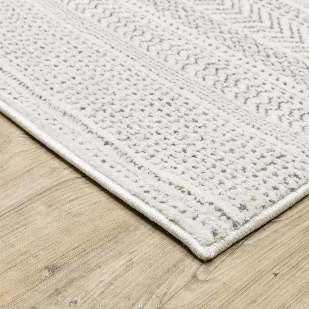 5' X 8' White And Grey Geometric Power Loom Stain Resistant Area Rug