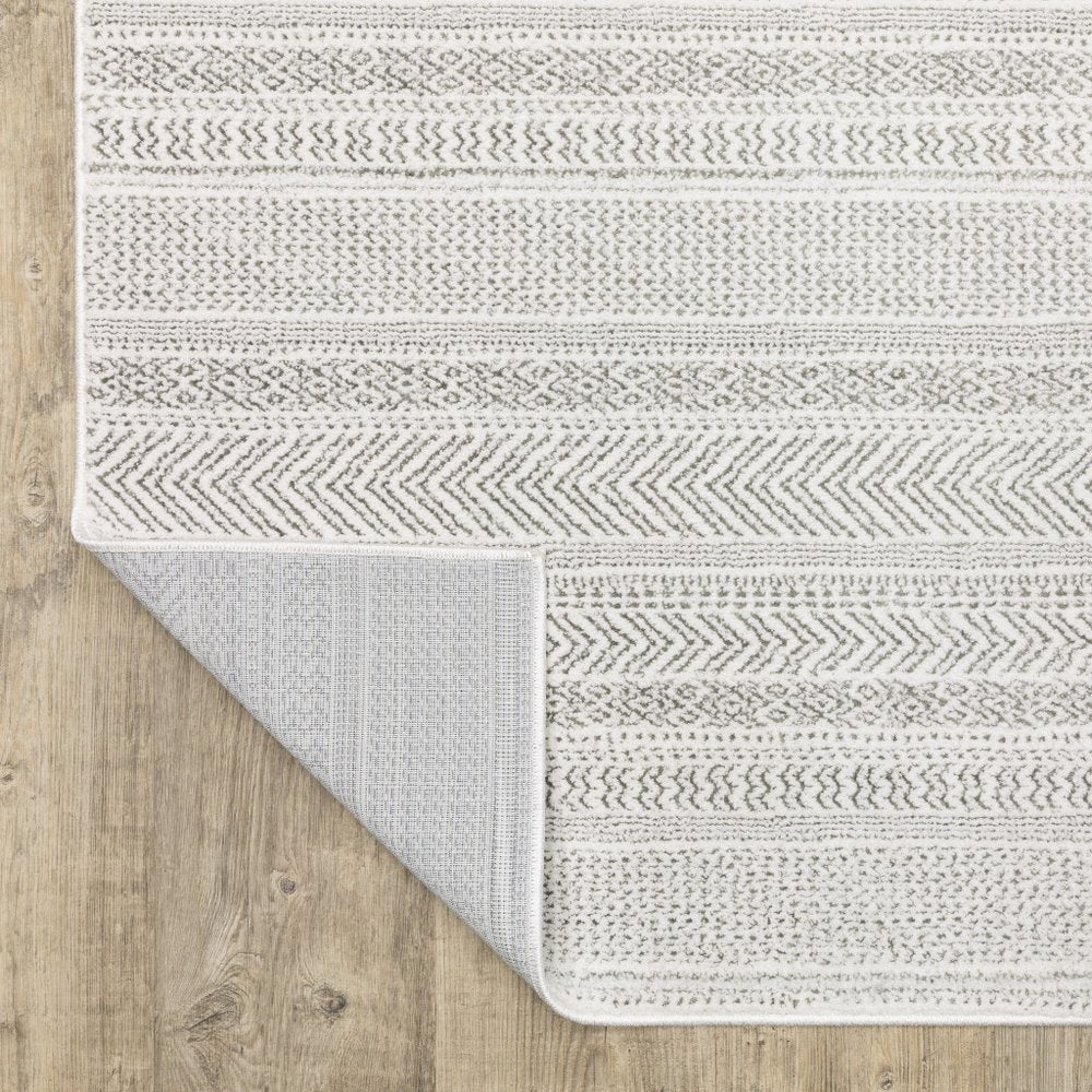 7' X 10' White And Gray Geometric Distressed Area Rug