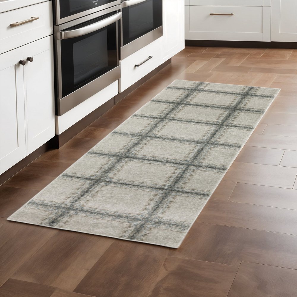 8' Gray Geometric Runner Rug