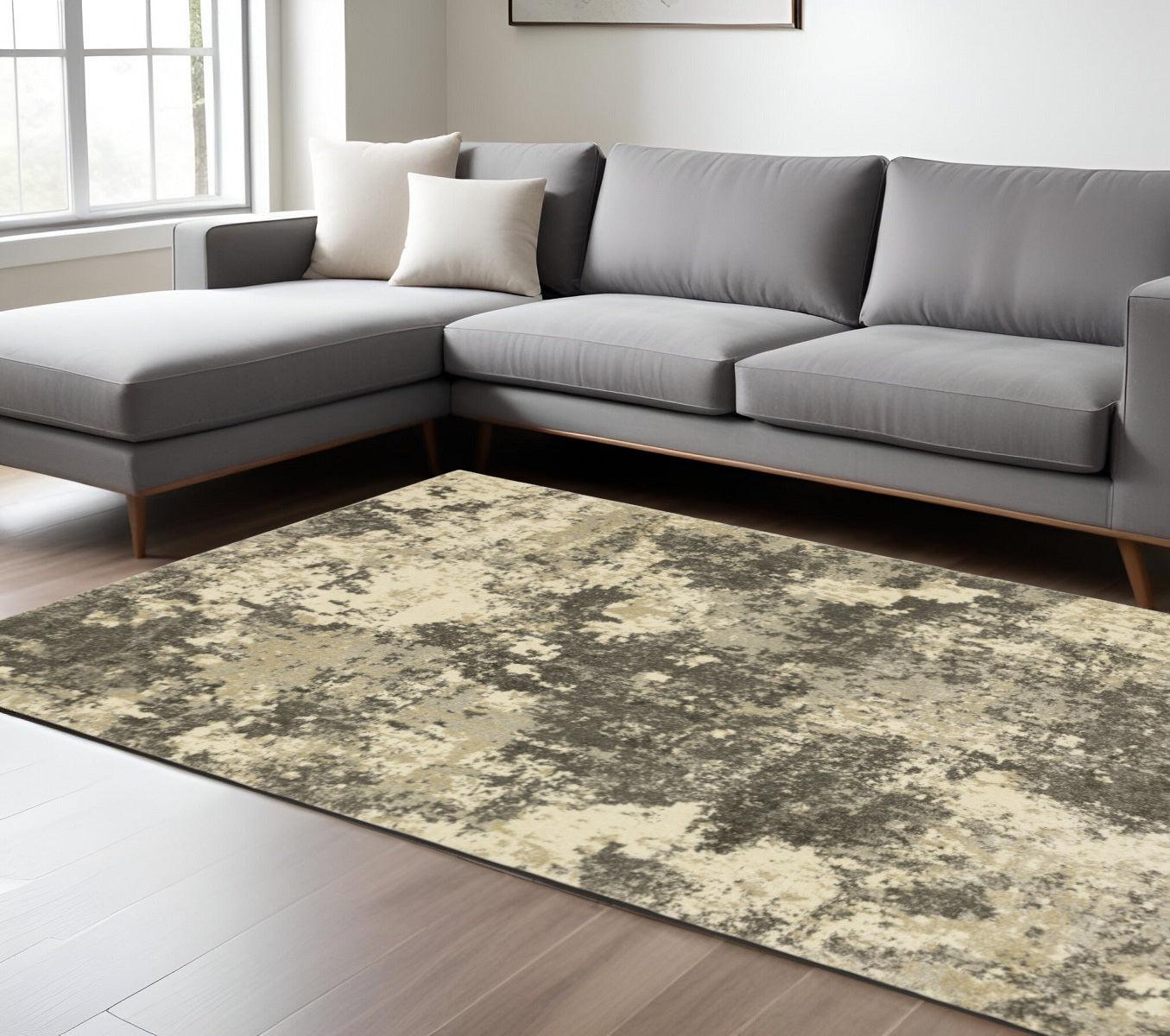 7' X 10' Gray and Ivory Abstract Power Loom Area Rug