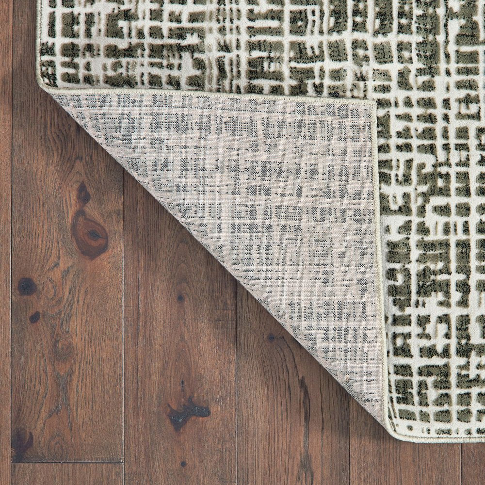7' X 10' Gray And Ivory Abstract Area Rug