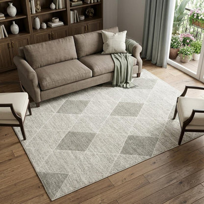 7' X 10' Gray And Ivory Geometric Area Rug