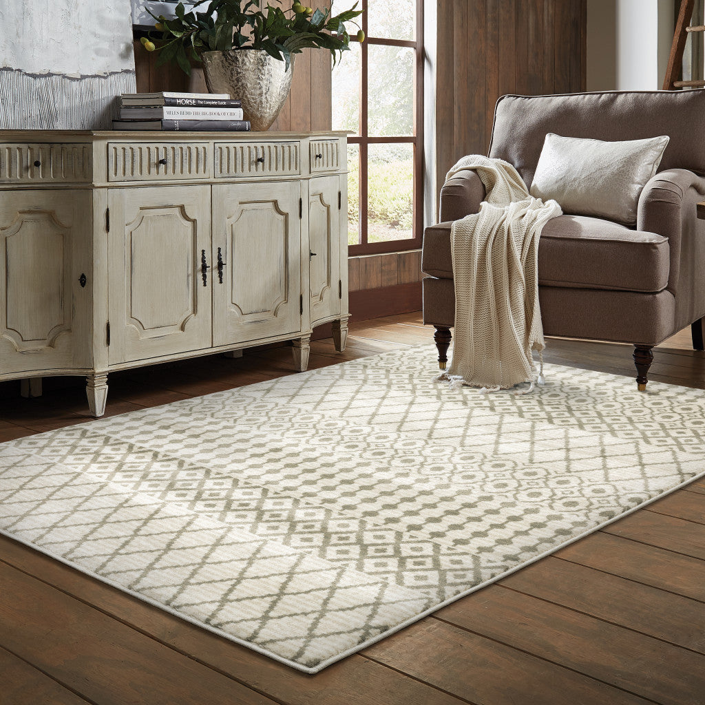 4' X 6' Ivory And Grey Geometric Power Loom Stain Resistant Area Rug