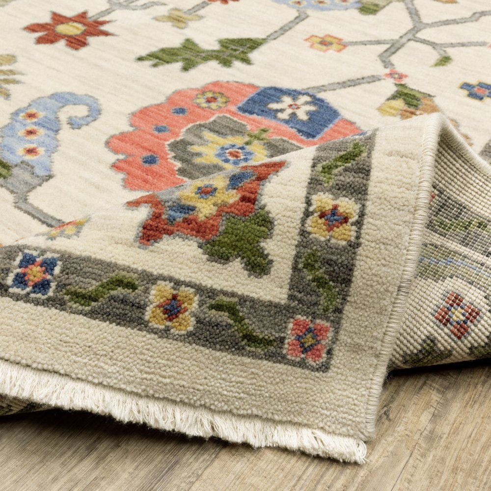 2' X 3' Ivory Green And Red Oriental Area Rug With Fringe