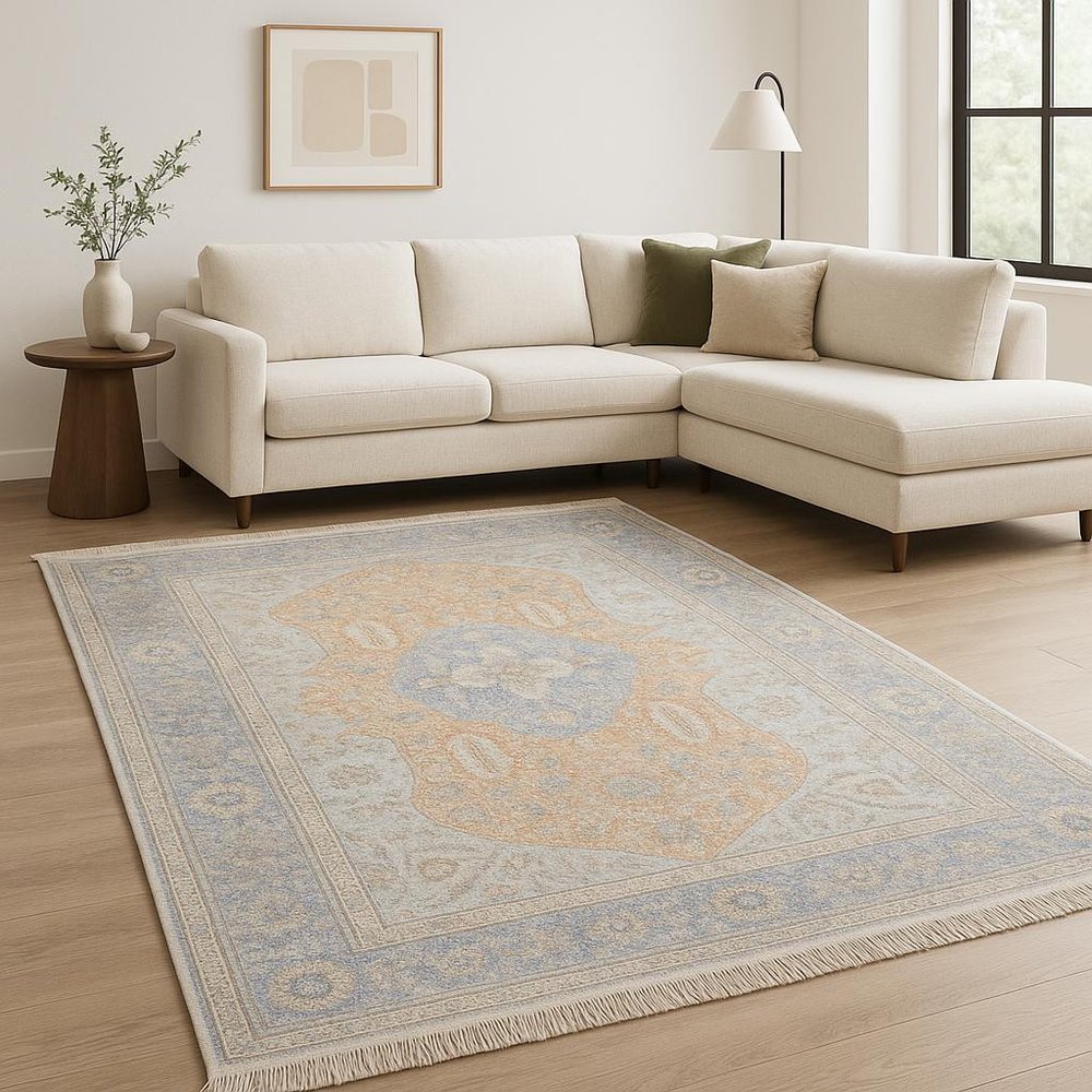 8' X 10' Blue And Red Oriental Hand Loomed Stain Resistant Area Rug With Fringe