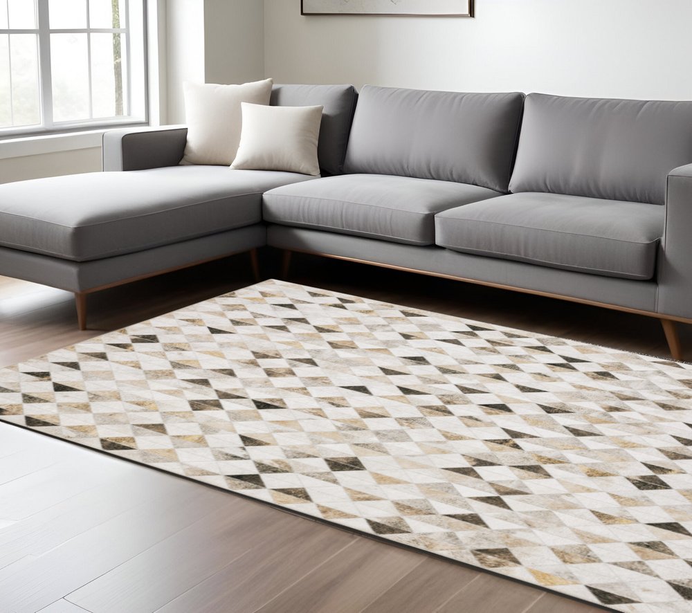 8' X 10' Beige And Gray Geometric Area Rug