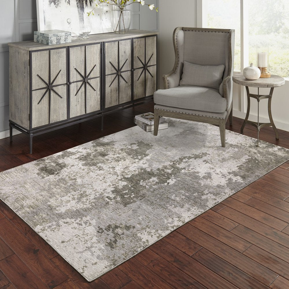7' X 10' Gray And Ivory Abstract Distressed Area Rug