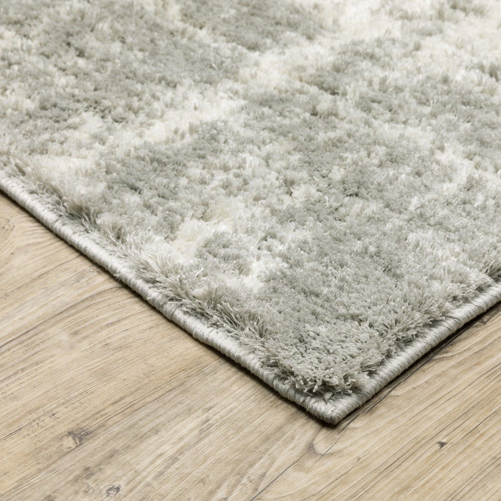 2' x 3' grey and ivory abstract shag area rug, power loom, stain resistant.