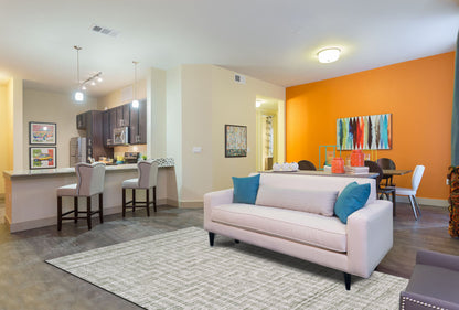 2' X 3' Silver Floral Hand Woven Area Rug