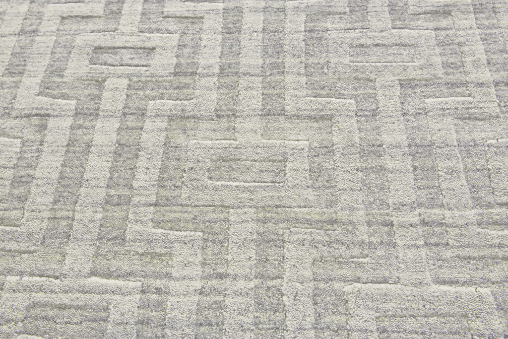 2' X 3' Silver Floral Hand Woven Area Rug