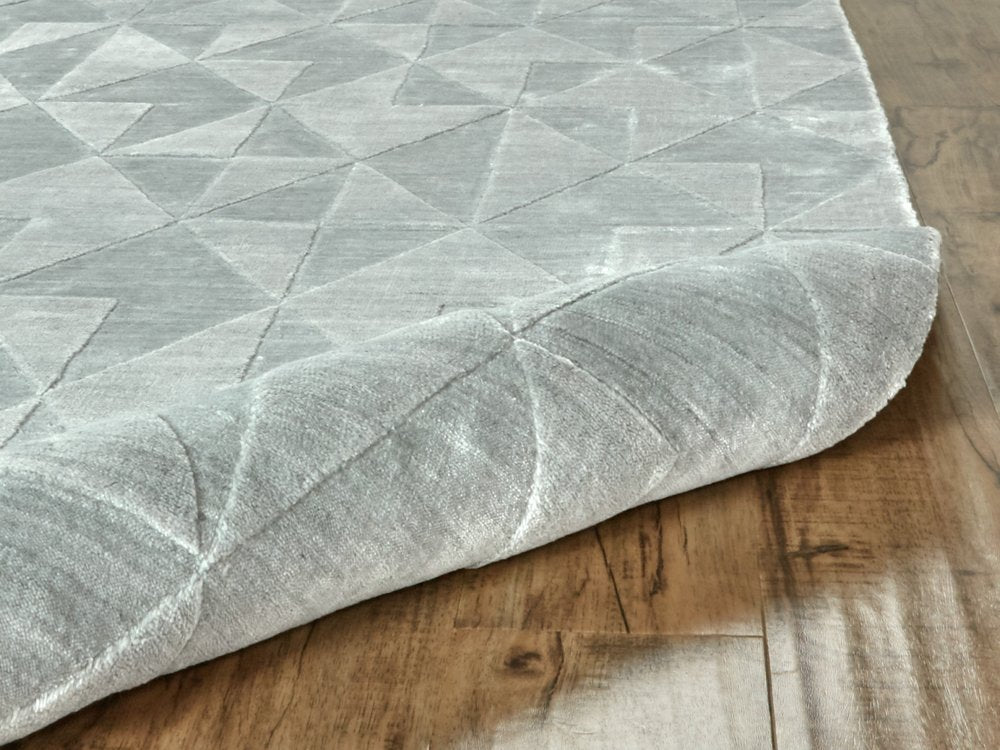 4' X 6' Gray Geometric Hand Woven Area Rug