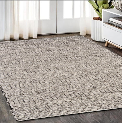 4' X 6' Gray and Ivory Wool Hand Woven Area Rug