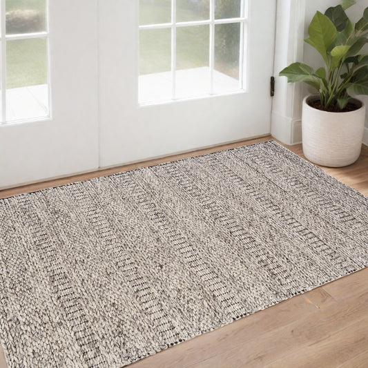 4' X 6' Gray and Ivory Wool Hand Woven Area Rug